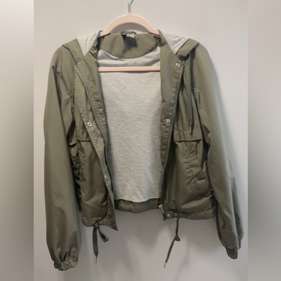 H&M windbreaker - Picture 1 of 3